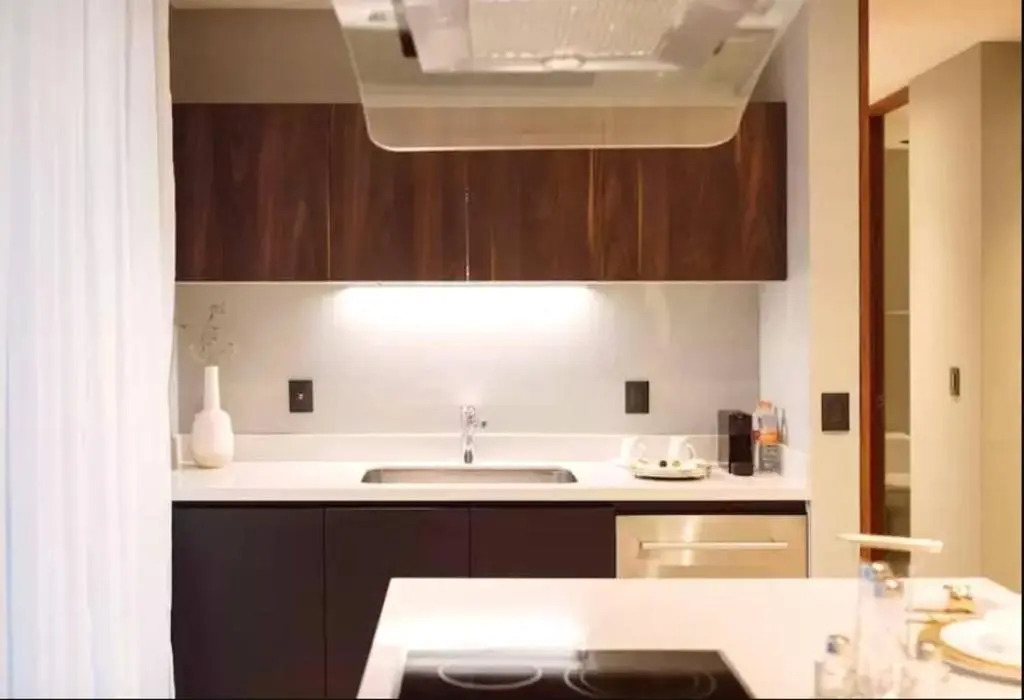 It Residence, 2 Bedroom Apartment with Rooftop Pool