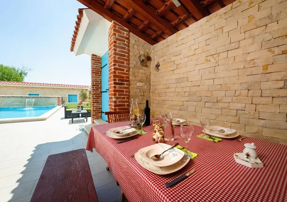Villa Vision with Heated Pool & Jacuzzi in Sestanovac