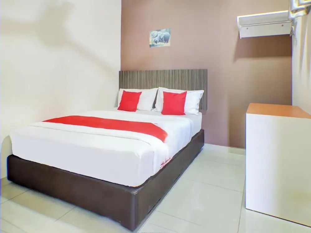 OYO 89985 Js Hotel