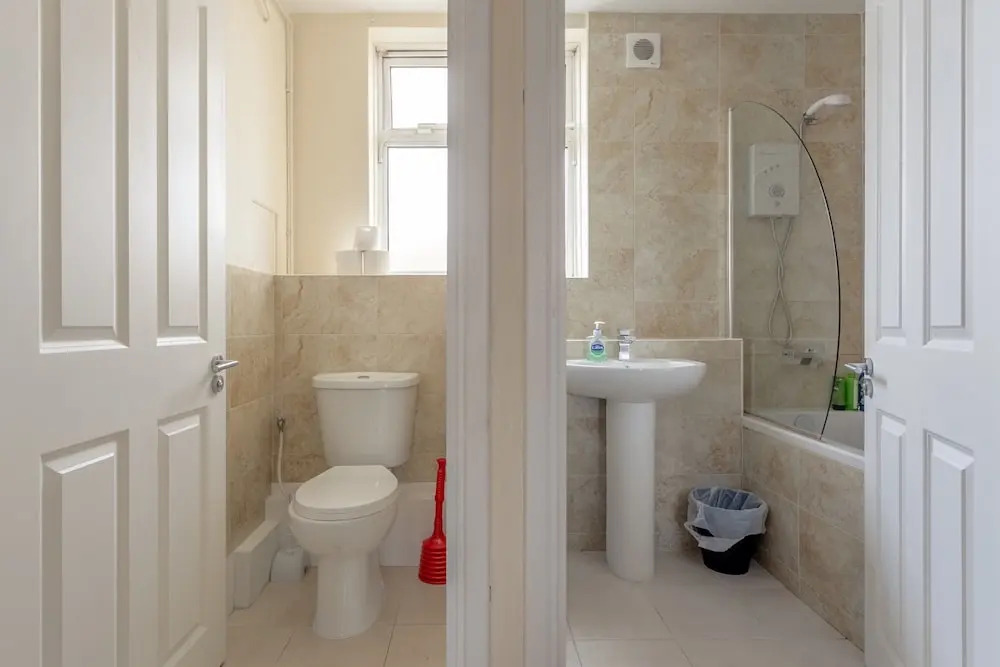 4 Bedroom Apartment in Battersea