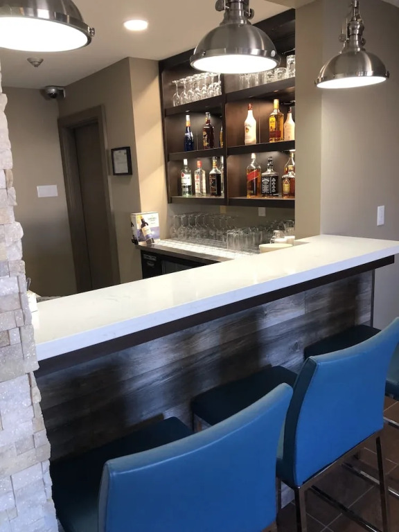 Lakeview Inns & Suites
