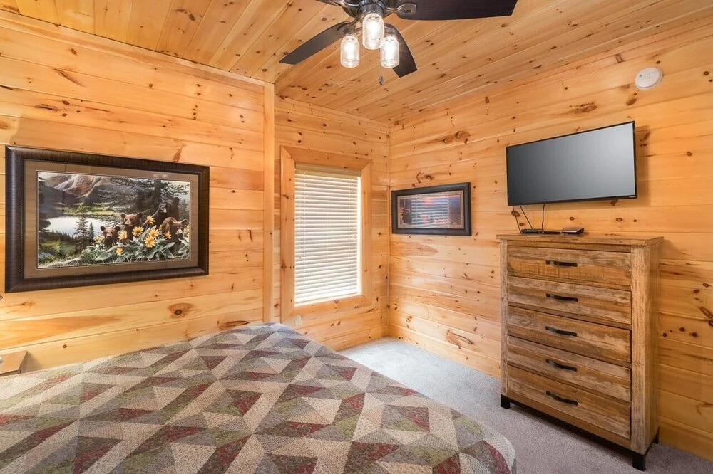 Heavenly Hideaway 4 Bedroom Home by Redawning