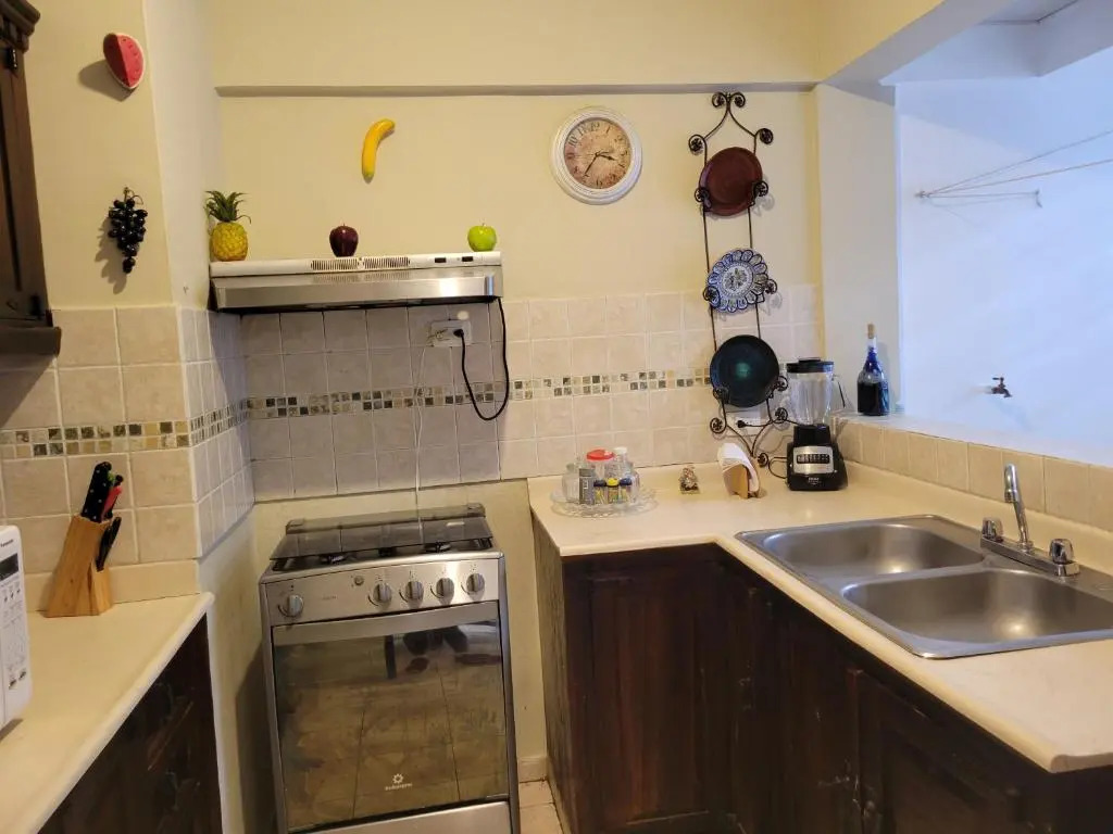 apartment B-302 in the colonial zone