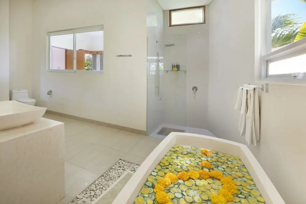 Holl Villa by Wildflower Group