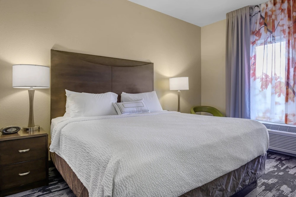 Fairfield Inn & Suites Slippery Rock