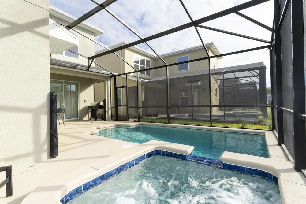 Super Luxury Modern Home Prime Location