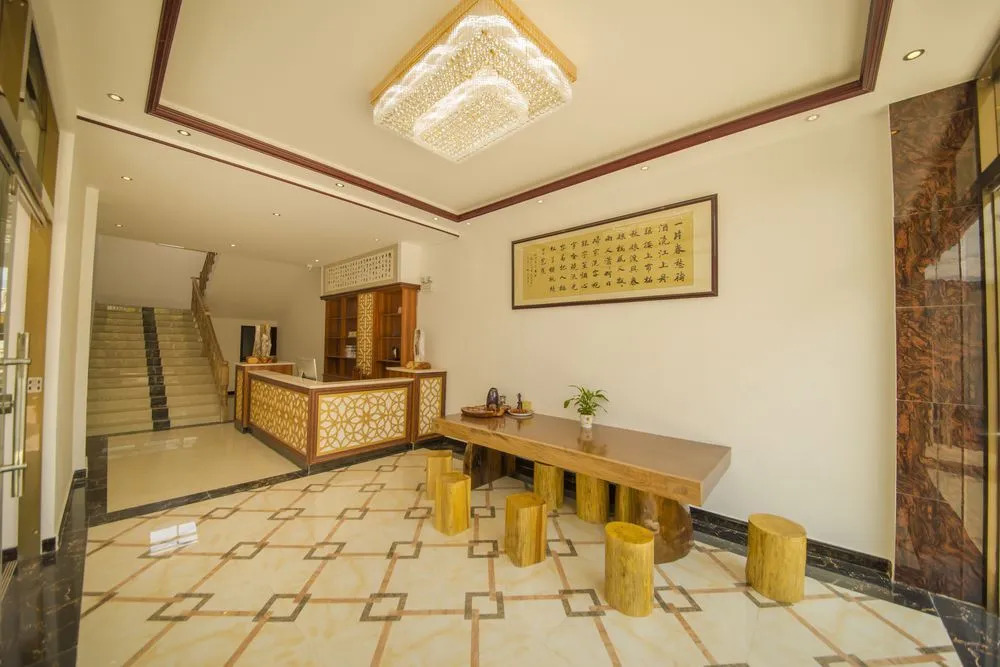 LV QI Hotel