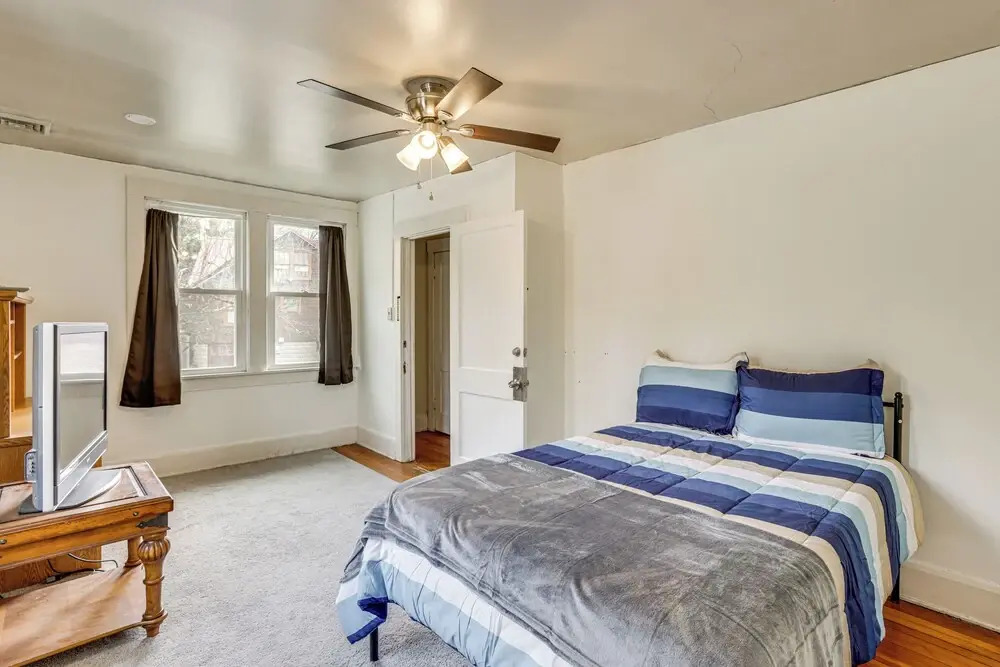 Near University Ave! Pet-friendly 3BR w/ Foosball!