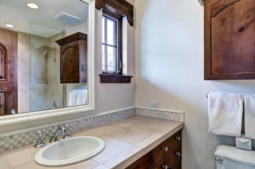 Luxury Mountainside 5BR halet in Vail Village