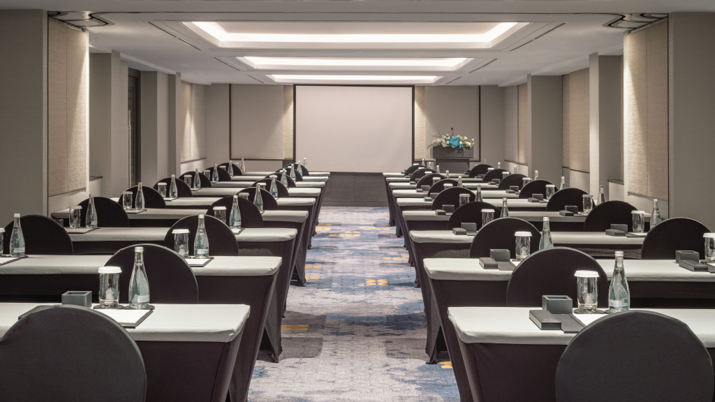 Holiday Inn Bangkok by IHG