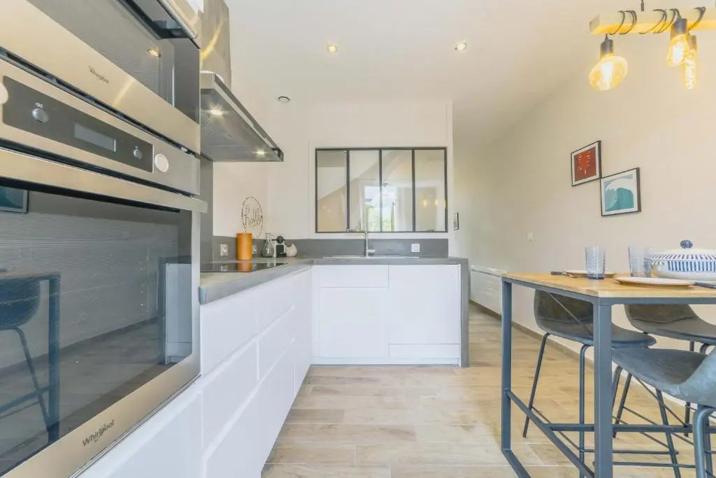 Appartement moderne avec vue mer à 5mn des plages