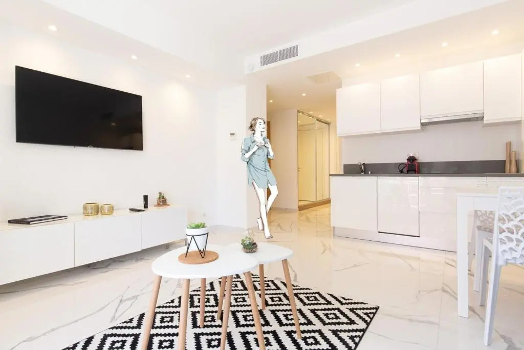 Brand new 2 bedrooms next to Croisette !