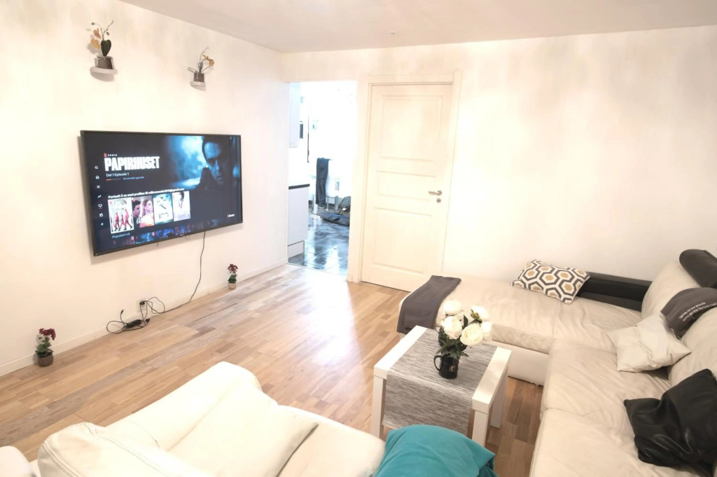 ***Upscale***City Center*