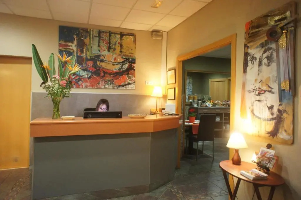 Hotel MR