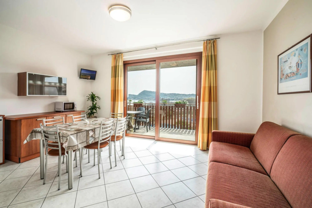 Apartment in Manerba with barbecue