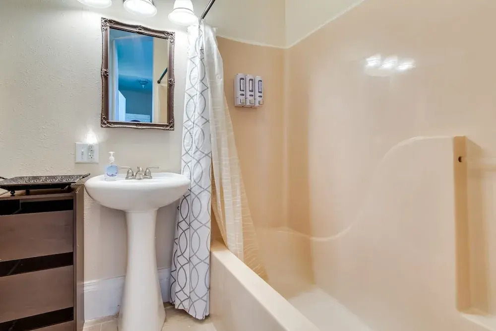Historic Charleston Home < 1 Mi to University!