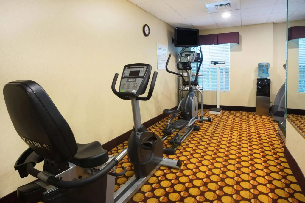 Comfort Suites near Birkdale Village- Huntersville