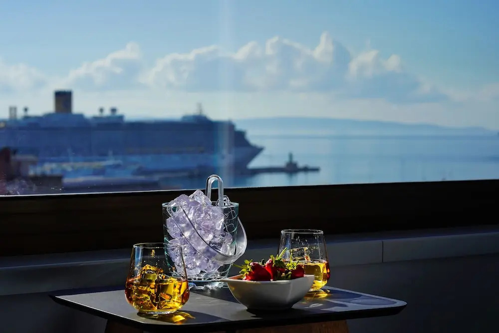 Horizon Luxury Suites & Design Rooms