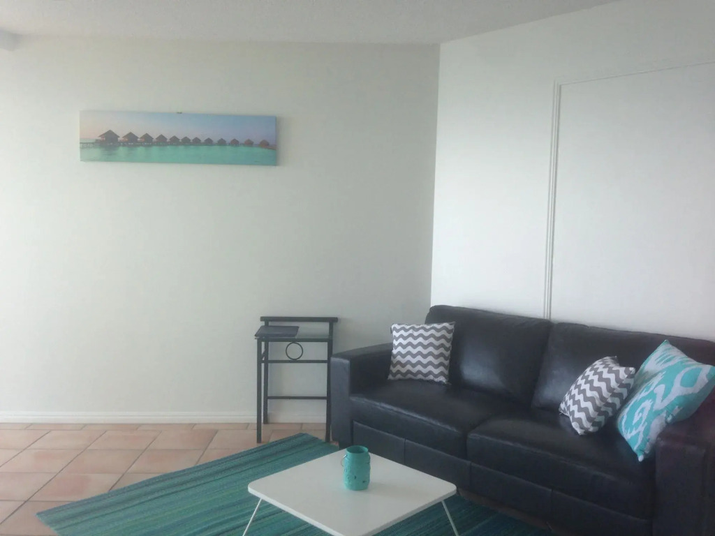 La Promenade Absolute Waterfront Apartments