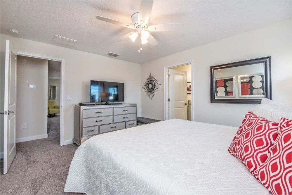 Amazing House! Storey Lake - 4893RC