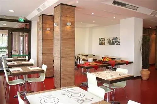 PianoB - Breakfast Hotel & Bar