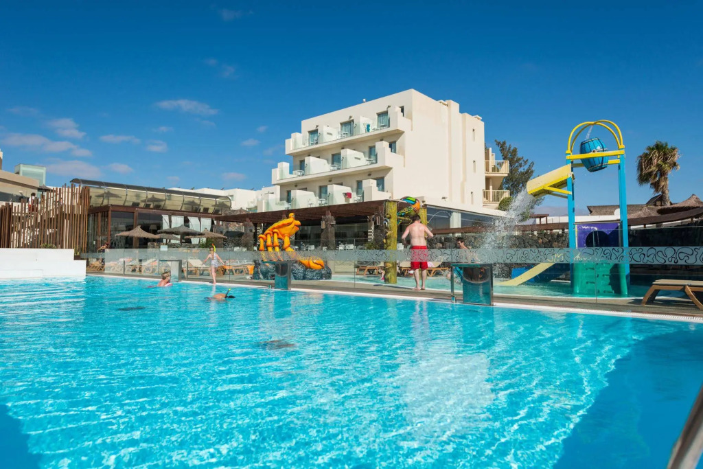 Hotel HD Beach Resort & SPA