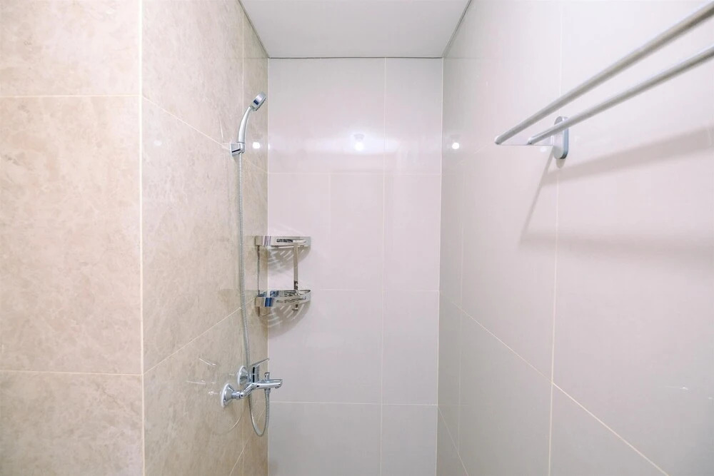 Homey And Modern Look 2Br Transpark Cibubur Apartment