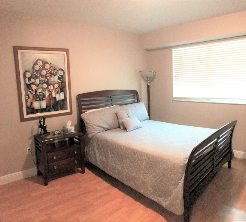 Le Marina Bay 403- Condo 5 People. Sunny Isles
