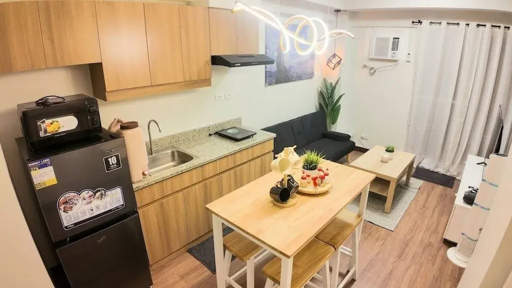 Stylish Condo - Cozy Urban Living