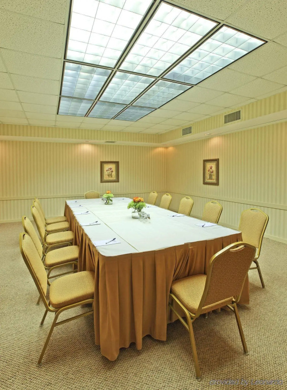 Holiday Inn Express Little Rock-Airport by IHG