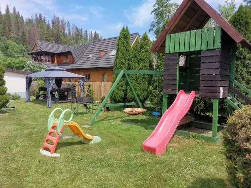 Jama Niedźwiedzia z widokiem na Giewont