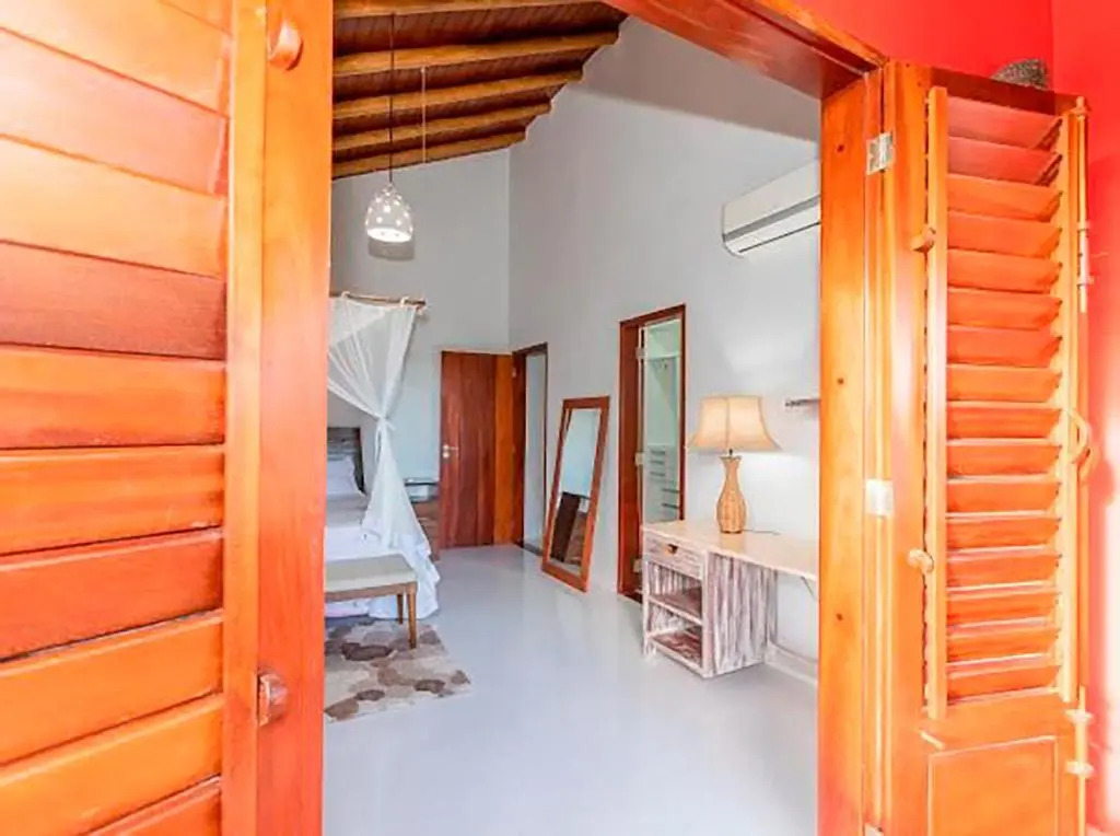 Casa de alto padrao com lazer completo em Trancoso