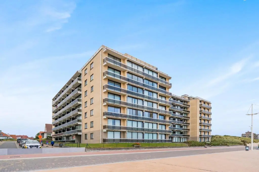 Refurbished comfortable app 1min from the sea