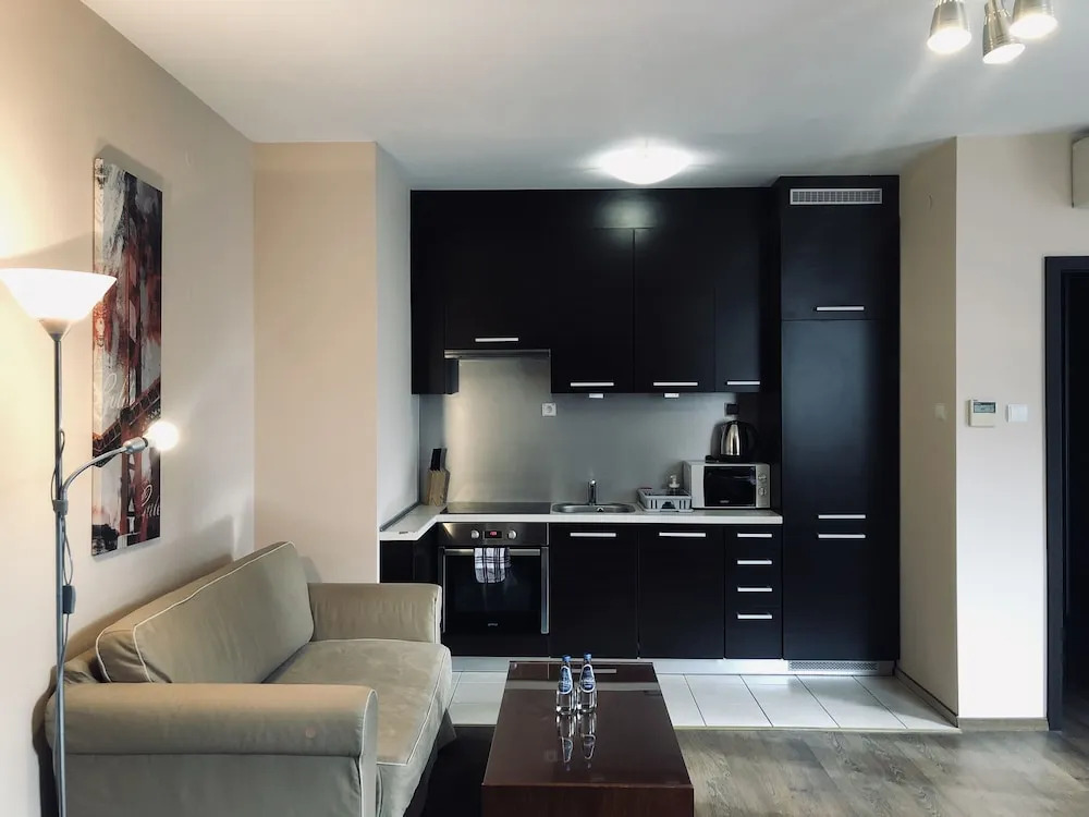 Anton Apartments
