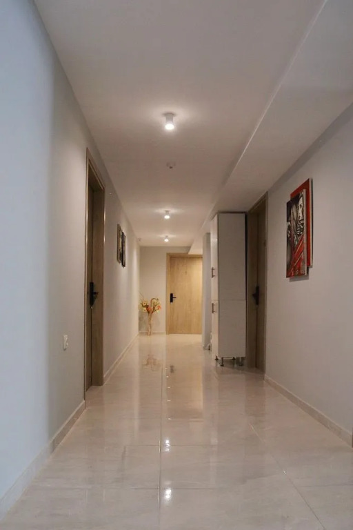 Menta Studios, next to metro station, smart tv
