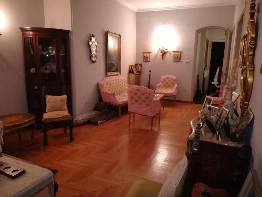 Vintage apartment KOLONAKI
