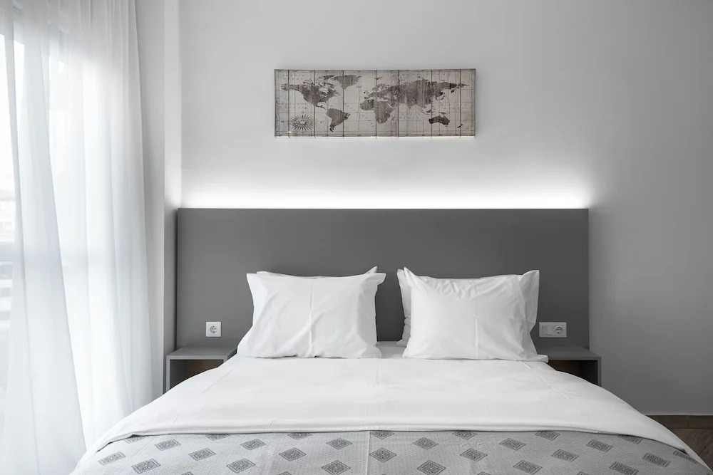 Avenue, Nilie Hospitality MGMT
