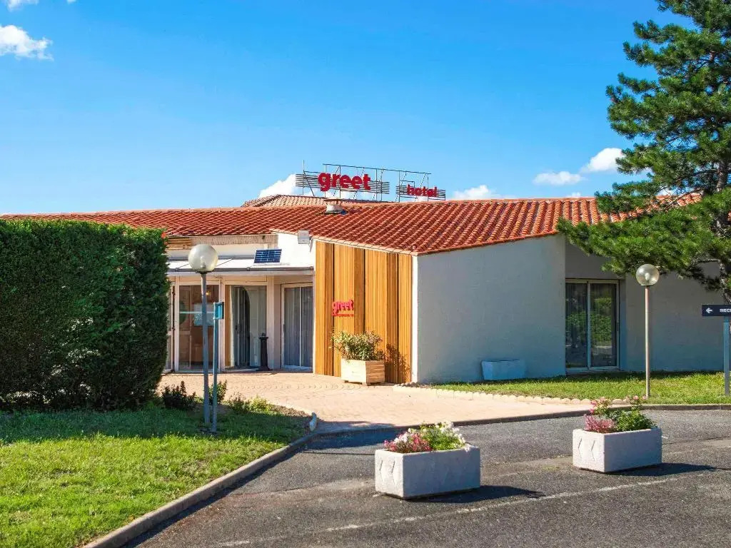 Greet Hôtel Castres Saix