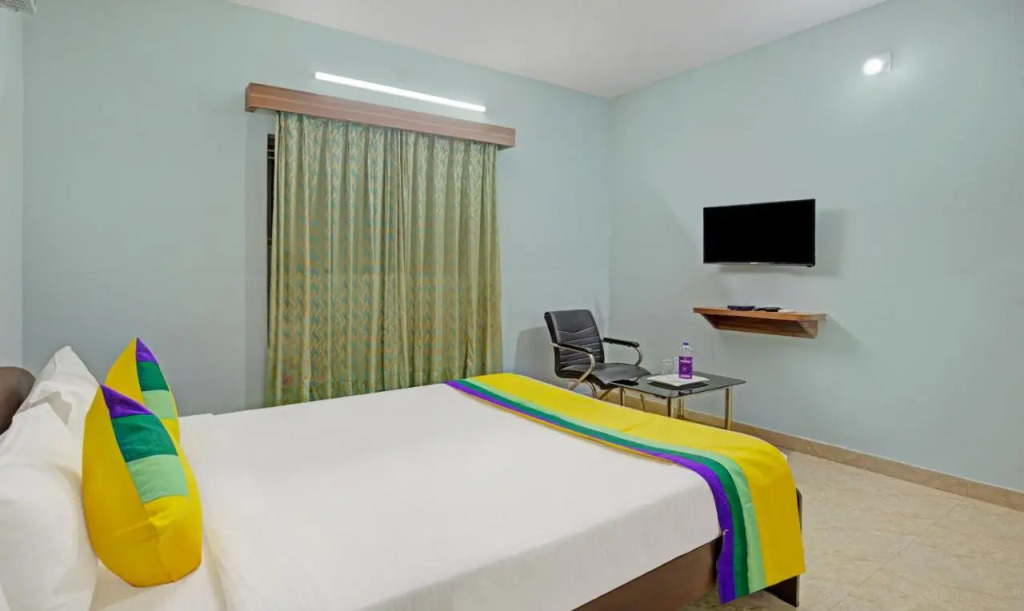 Itsy Hotels Sidhartha Residency