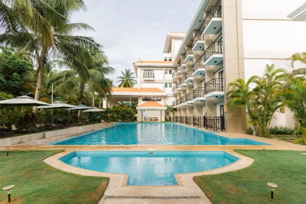 Costa Palawan Resort