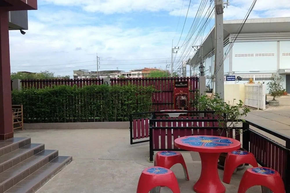 Siri Sothorn Apartment
