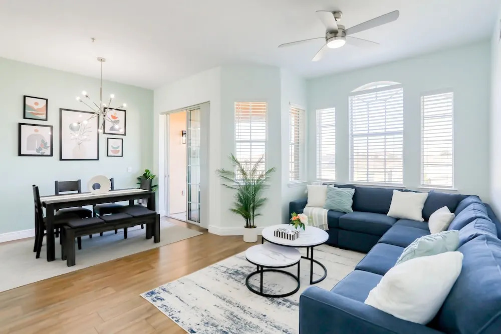 Snowbird-friendly Condo Near Walt Disney World Resort W/pool, Wifi, AC, and W/D