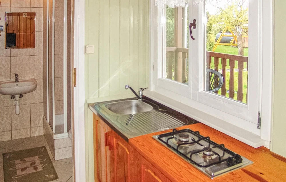 1 Bedroom Nice Home In Ustronie Morskie