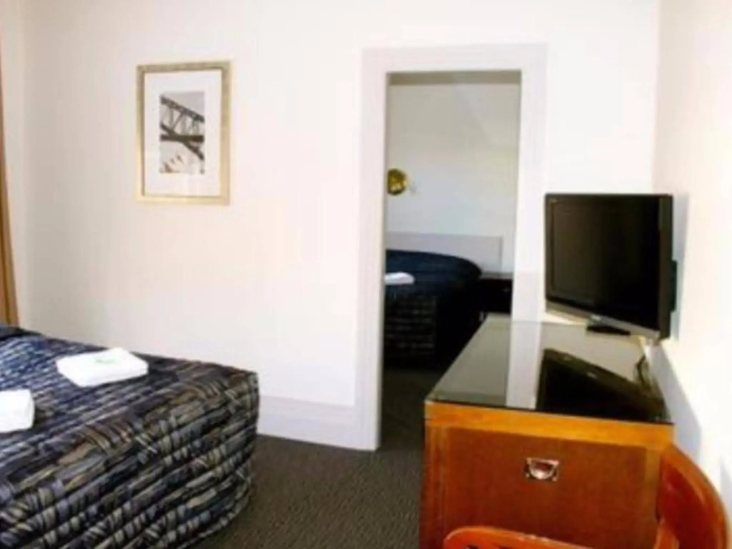 Royal Exhibition Hotel