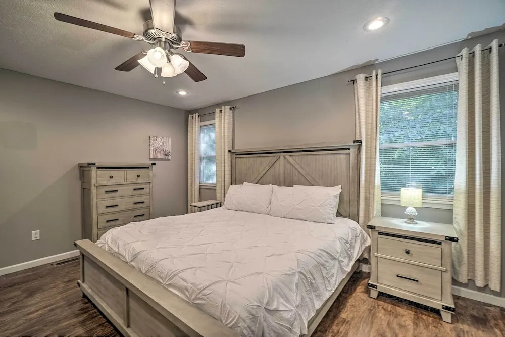 Peaceful Sevierville Home w/ Private Hot Tub!