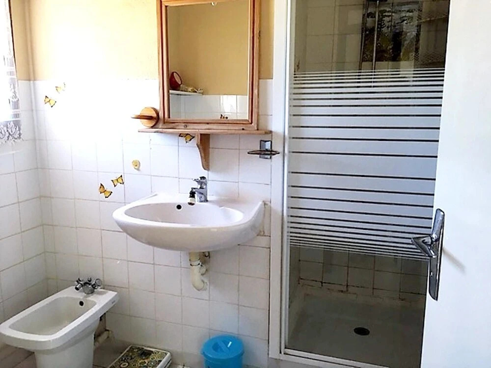 House With 2 Bedrooms in Ansouis, With Wonderful Mountain View, Pool A