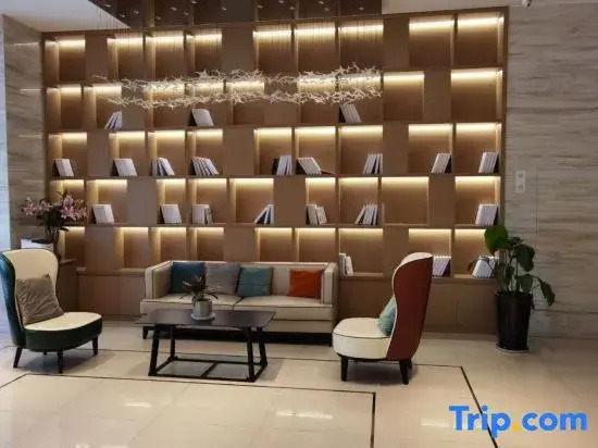 Yaxin Esports Hotel (New Bridge North Road Haiyan Technology City Branch)