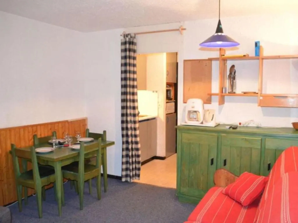 Appartement Les Menuires, 1 pièce, 2 personnes - FR-1-452-264