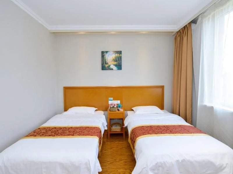 GreenTree Inn Liaoning Dalian Wuyi Square Express Hotel