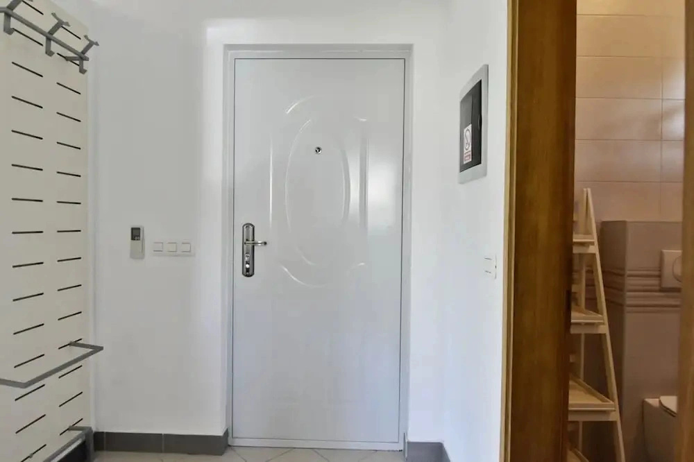 Equipped Flat Just a Short Walk From the Beach